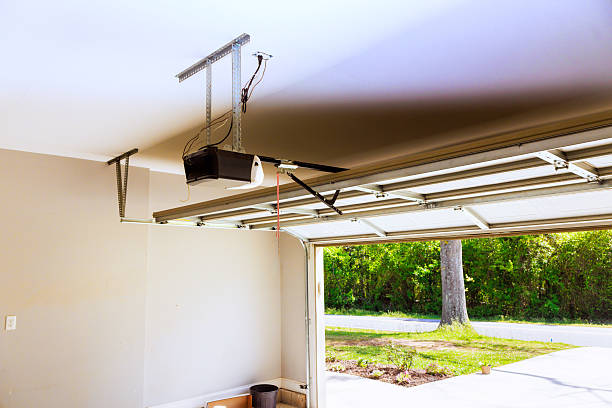 Top rated local Garage Door Panel Replacement specialists in Midway North, TX